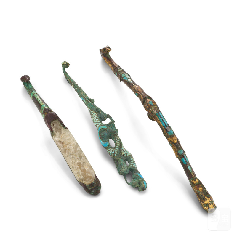 戰國/漢 青銅及鎏金銅嵌松石嵌玉帶鈎三件 | THREE TURQUOISE-INLAID AND JADE-INSET BRONZE AND GILT BRONZE BELT HOOKS